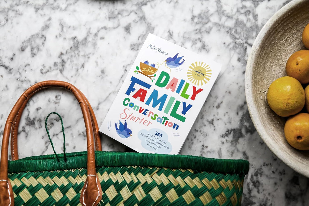 The Daily Family Conversation Starter: 365 Ways to Nurture Connection, Inspire Play, and Empower Your Kids (Ideas for Questions and Activities that Build Better Relationships and Create Memories)